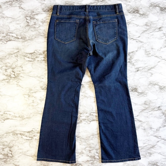 Ann Taylor LOFT Dark Wash Mid-Rise Curvy Bootcut Jeans - Picture 9 of 9